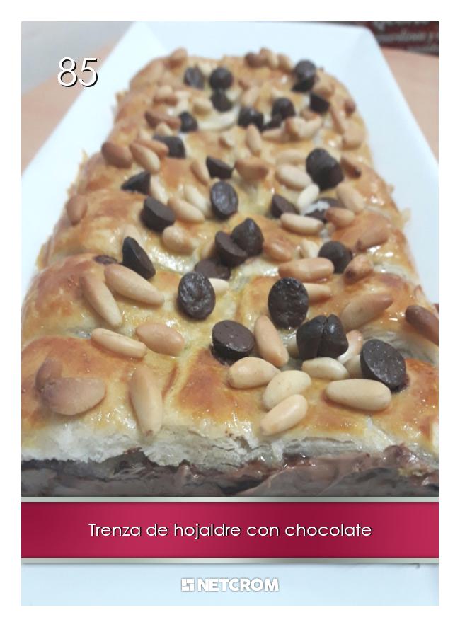 Trenza de hojaldre con chocolate